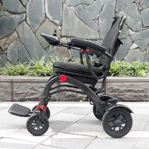 Venkovn&iacute; invalidn&iacute; voz&iacute;k s lithiovou bateri&iacute; se snadnou instalac&iacute; 