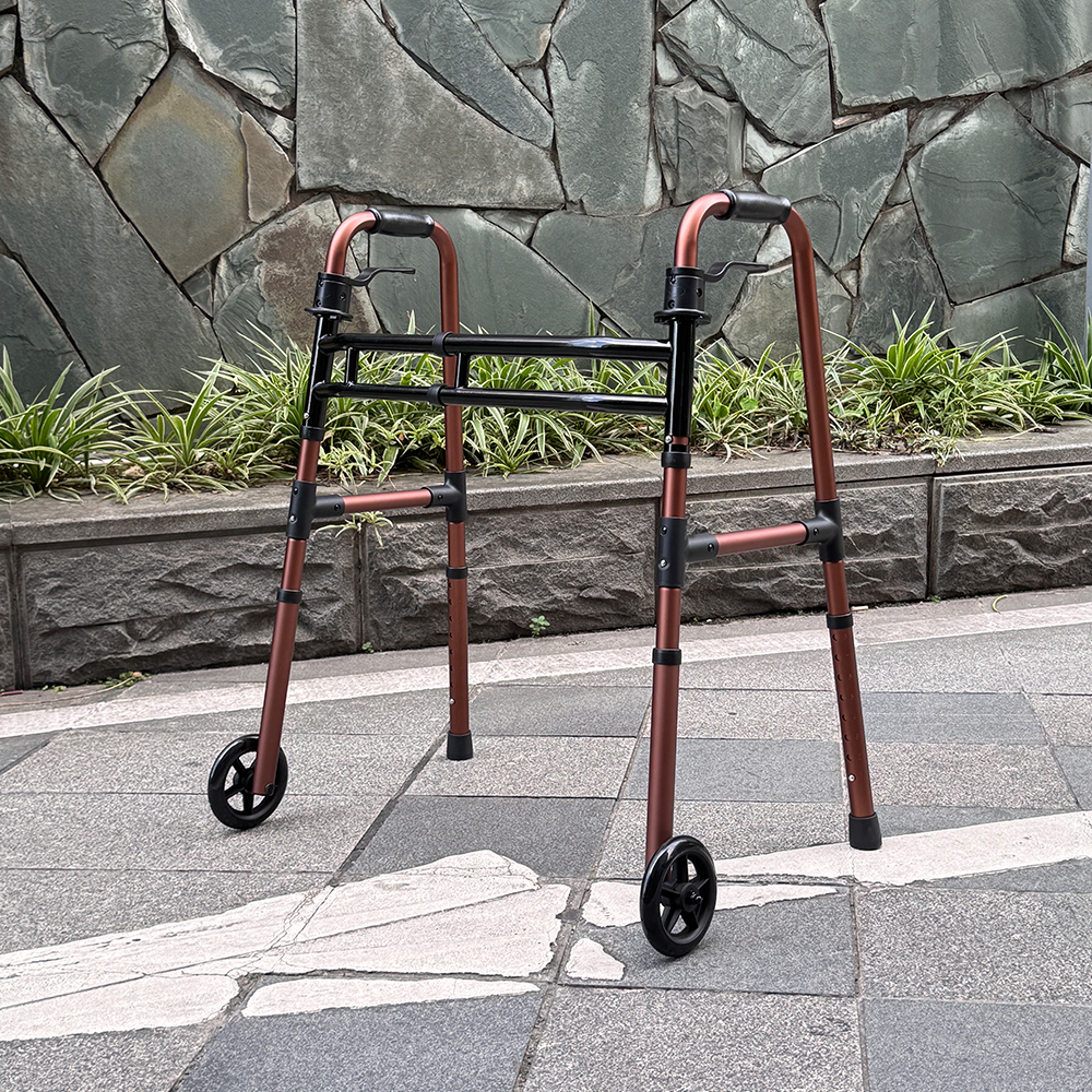Kroky k nez&aacute;vislosti: Jak pomůcky mobility zvyšuj&iacute; kvalitu života seniorů